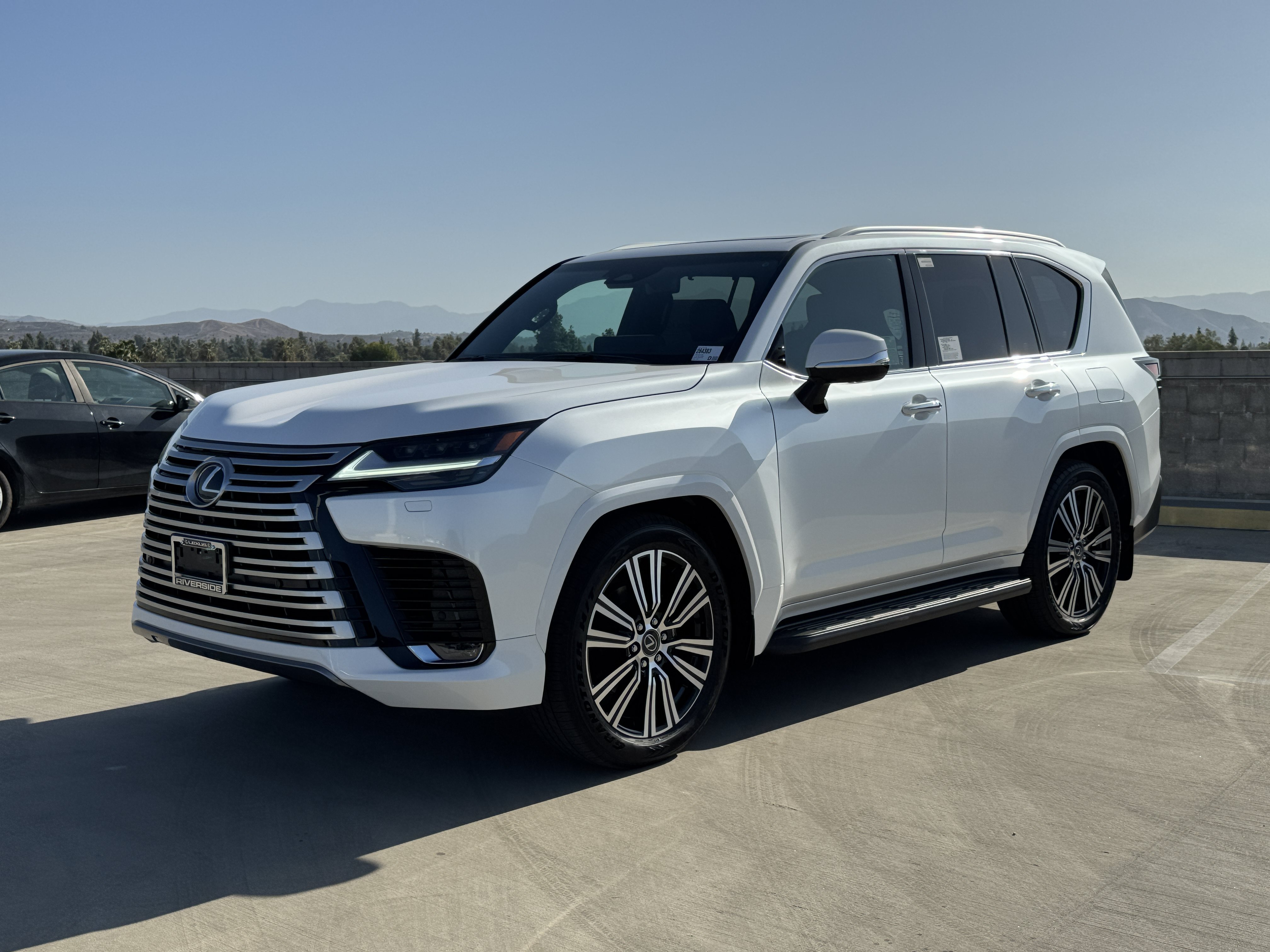 New 2026 Lexus LX 600 4WD w/ Accessory Package (2T) image 5