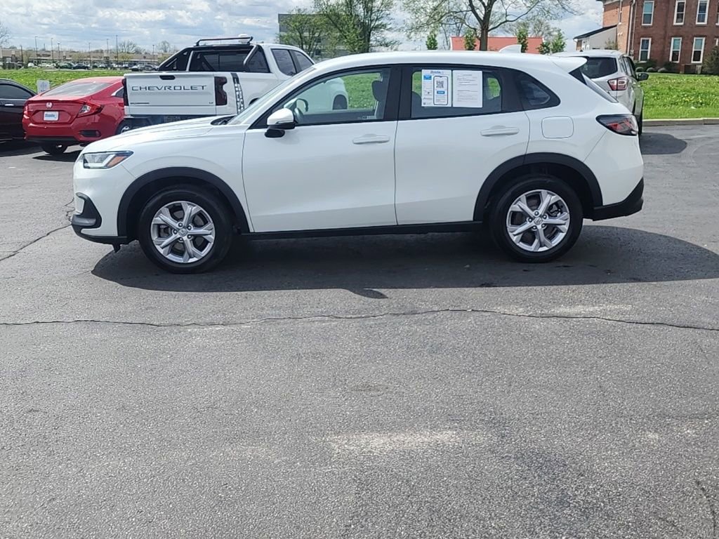 Certified 2023 Honda HR-V LX image 4