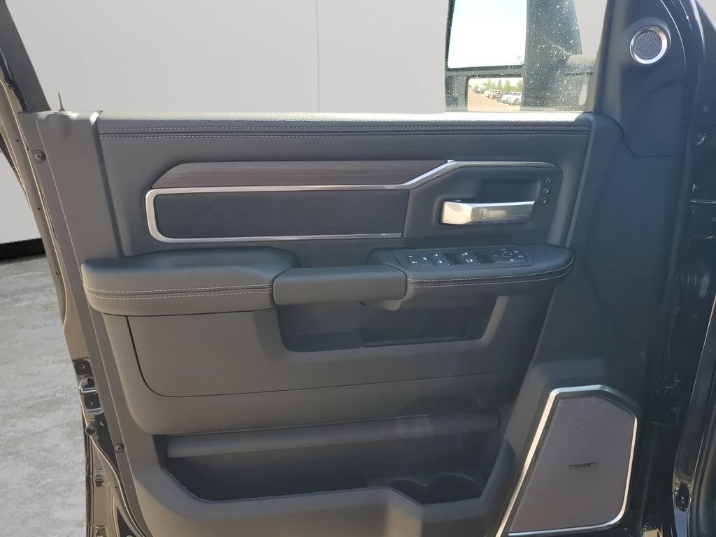 New 2025 RAM 2500 Laramie AWD/4WD image 49