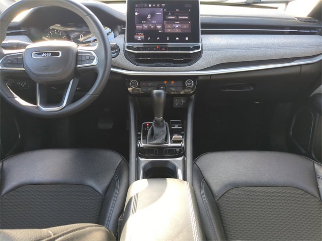 Used 2024 Jeep Compass Latitude image 17