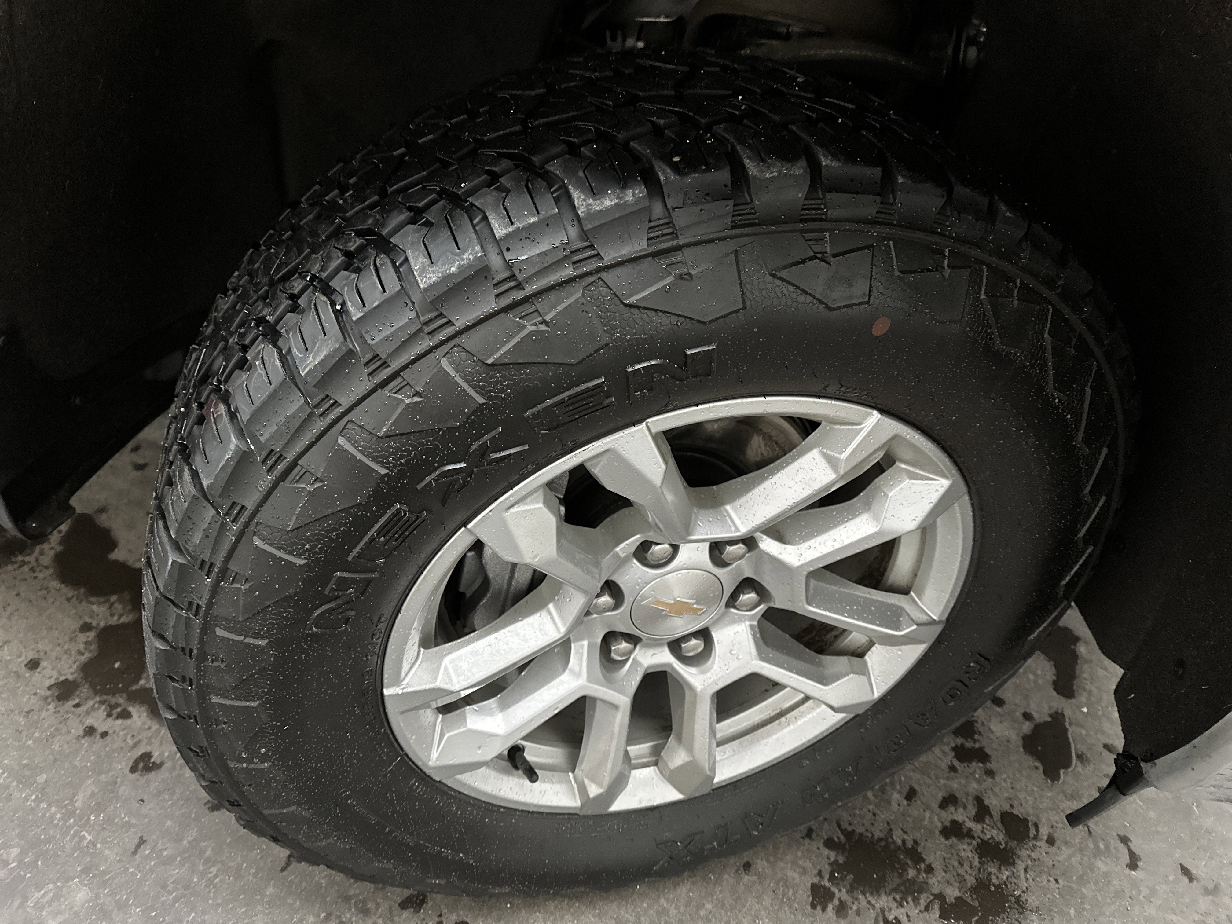 Used 2023 Chevrolet Silverado 1500 LT image 9