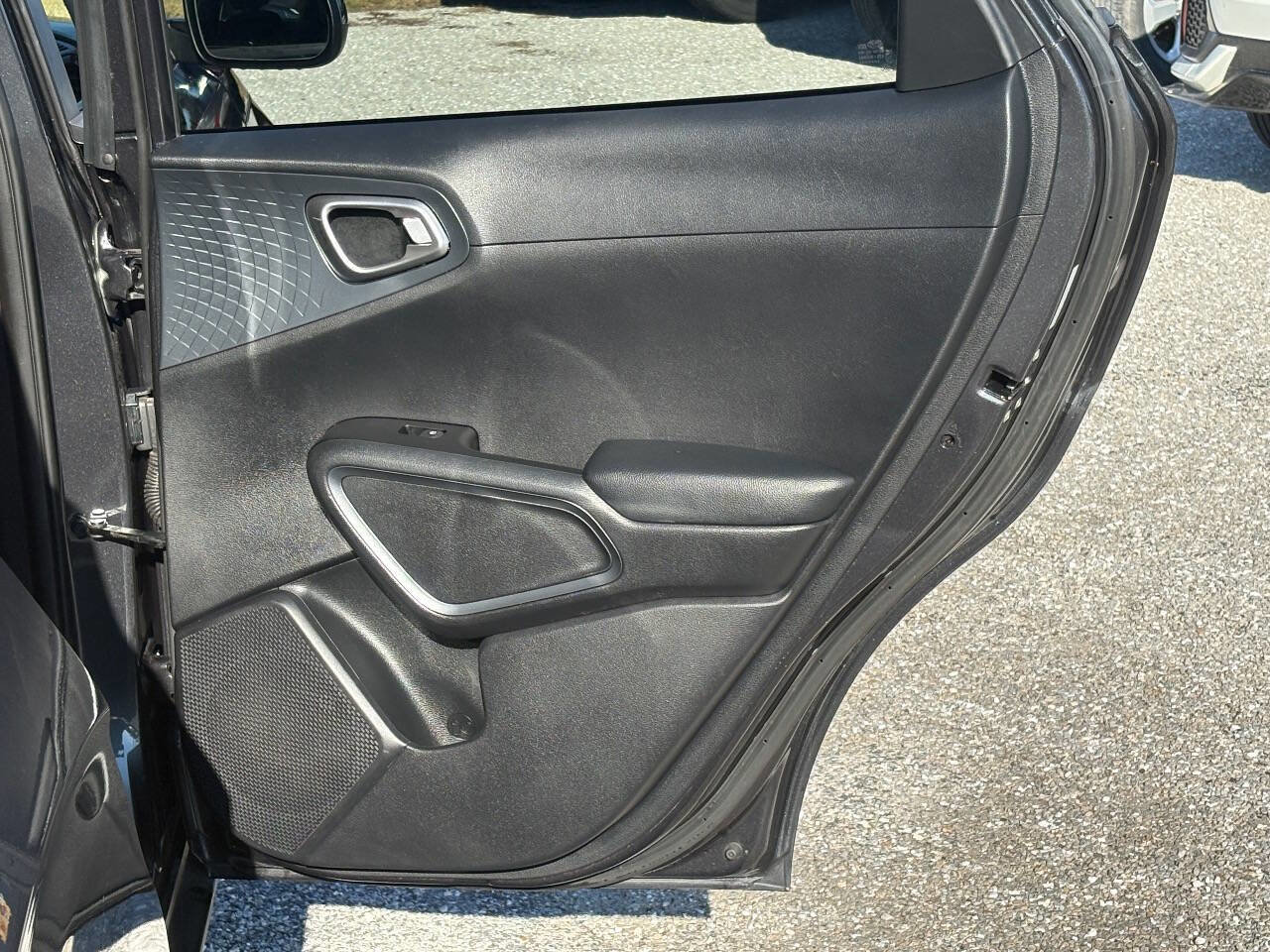 Used 2020 Kia Soul EX image 26