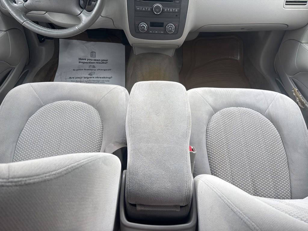 Used 2009 Buick Lucerne CX FWD image 32