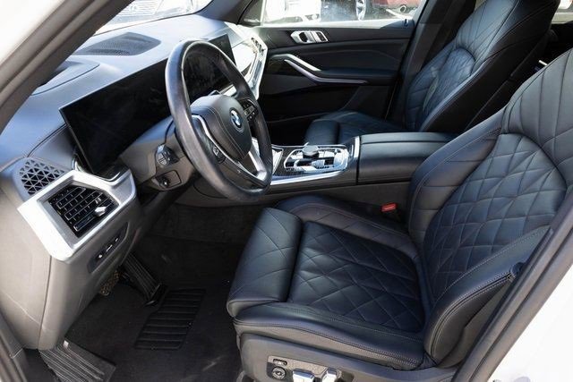 Used 2024 BMW X5 xDrive50e image 8