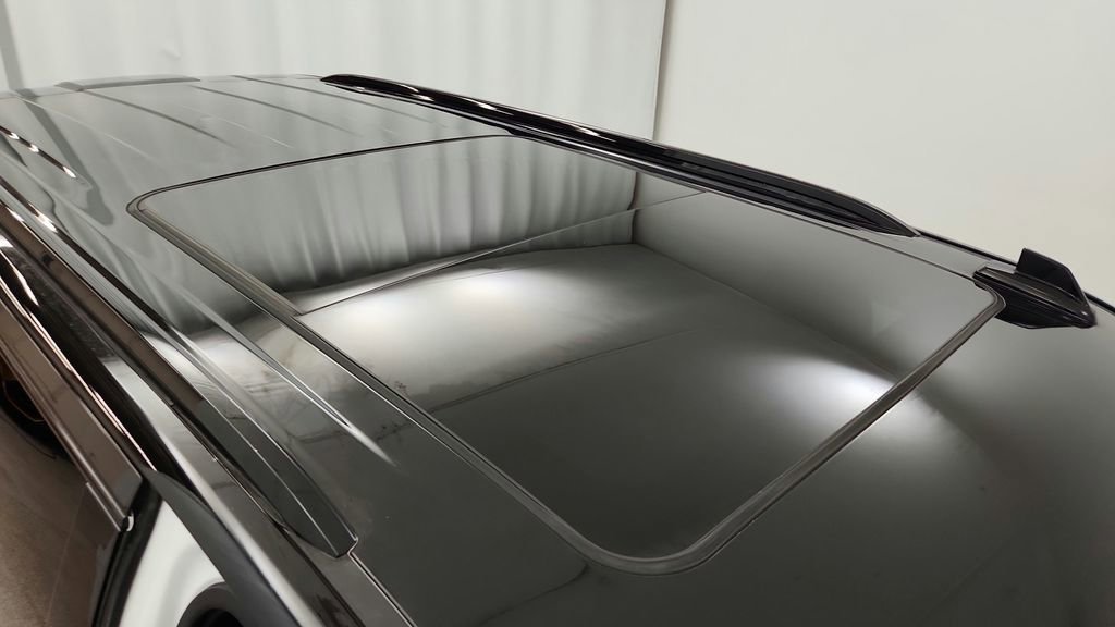 Used 2021 GMC Yukon Denali w/ Denali Ultimate Package image 47