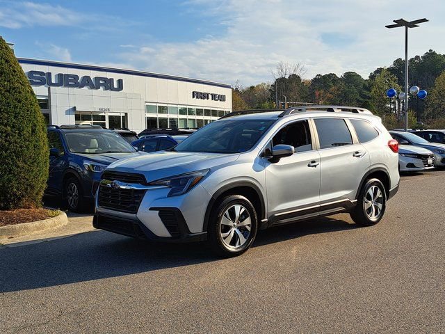 Used 2025 Subaru Ascent Premium image 2