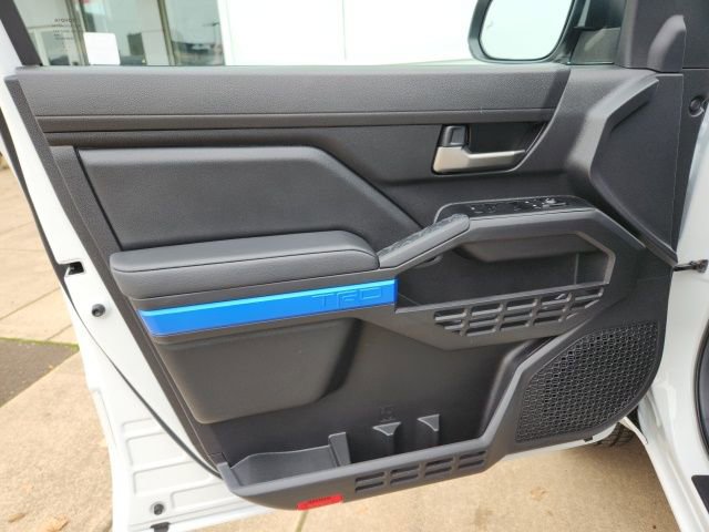 Used 2024 Toyota Tacoma TRD Off-Road image 16