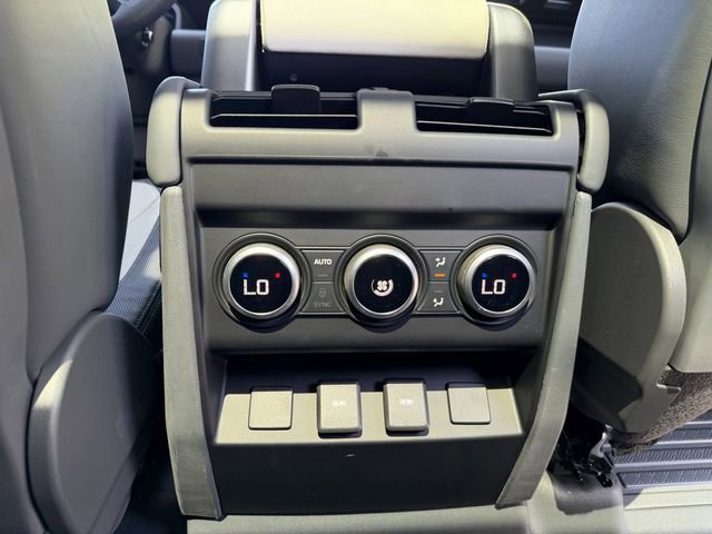 Used 2024 Land Rover Defender 110 X-Dynamic SE image 39