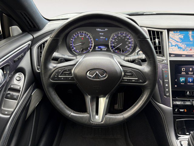 Used 2017 INFINITI Q60 Red Sport 400 AWD/4WD image 14