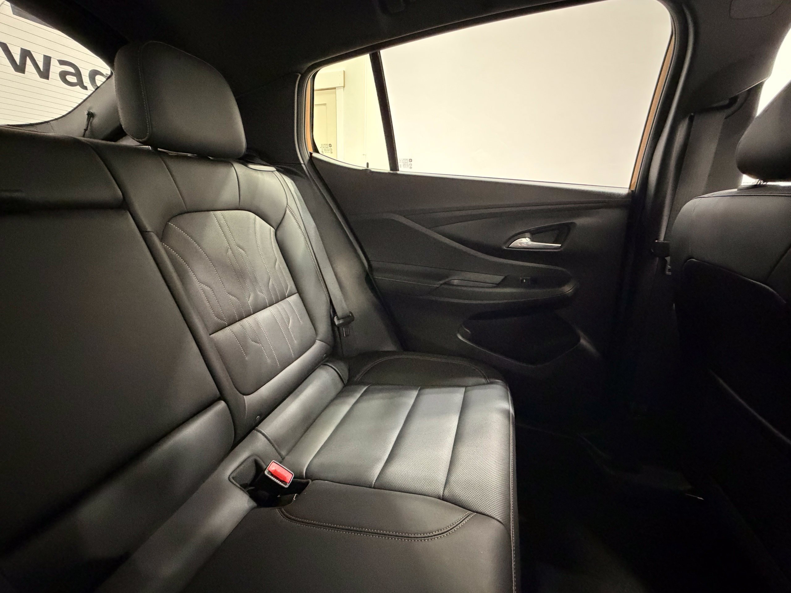 Used 2025 Buick Envista Avenir FWD image 35