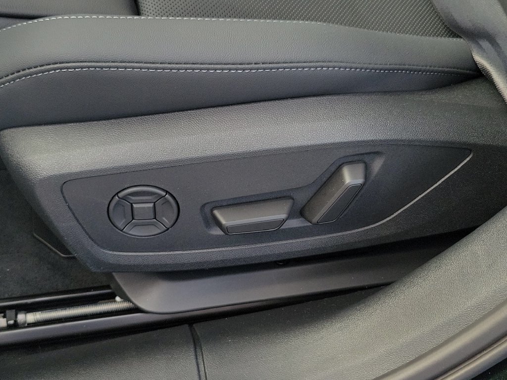 New 2026 Audi A6 Premium Plus AWD/4WD image 18