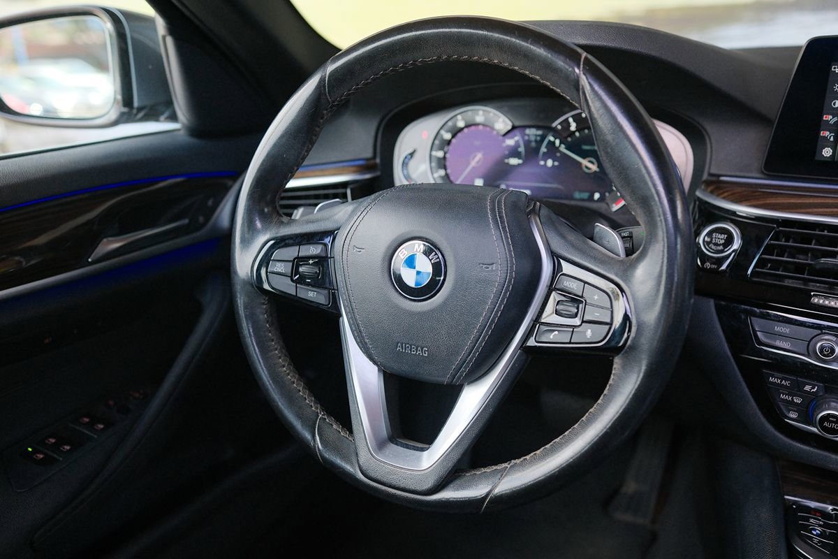 Used 2019 BMW 530i w/ Convenience Package RWD image 47