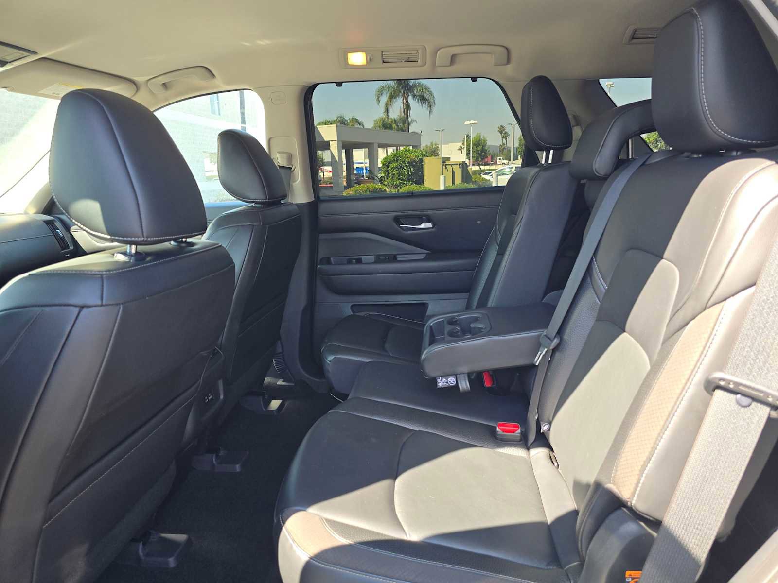 Used 2022 Nissan Pathfinder SL w/ Cargo Package image 17