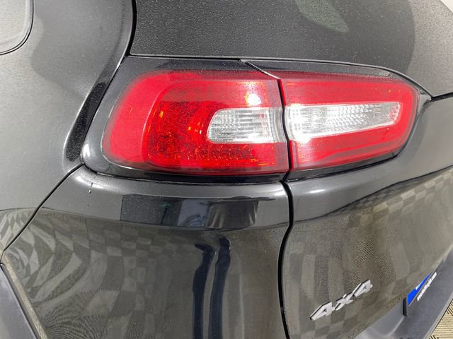 Used 2017 Jeep Cherokee Trailhawk w/ Comfort/Convenience Group image 21