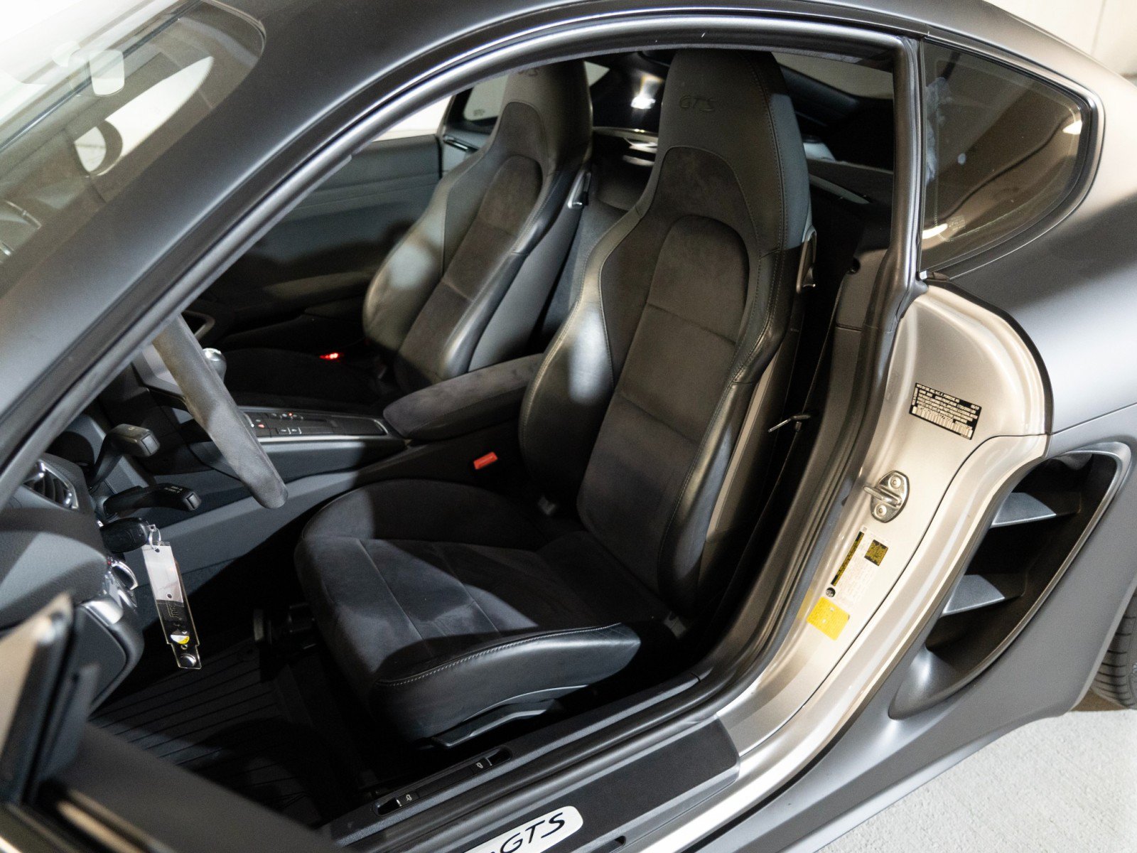 Certified 2019 Porsche 718 Cayman GTS RWD image 4