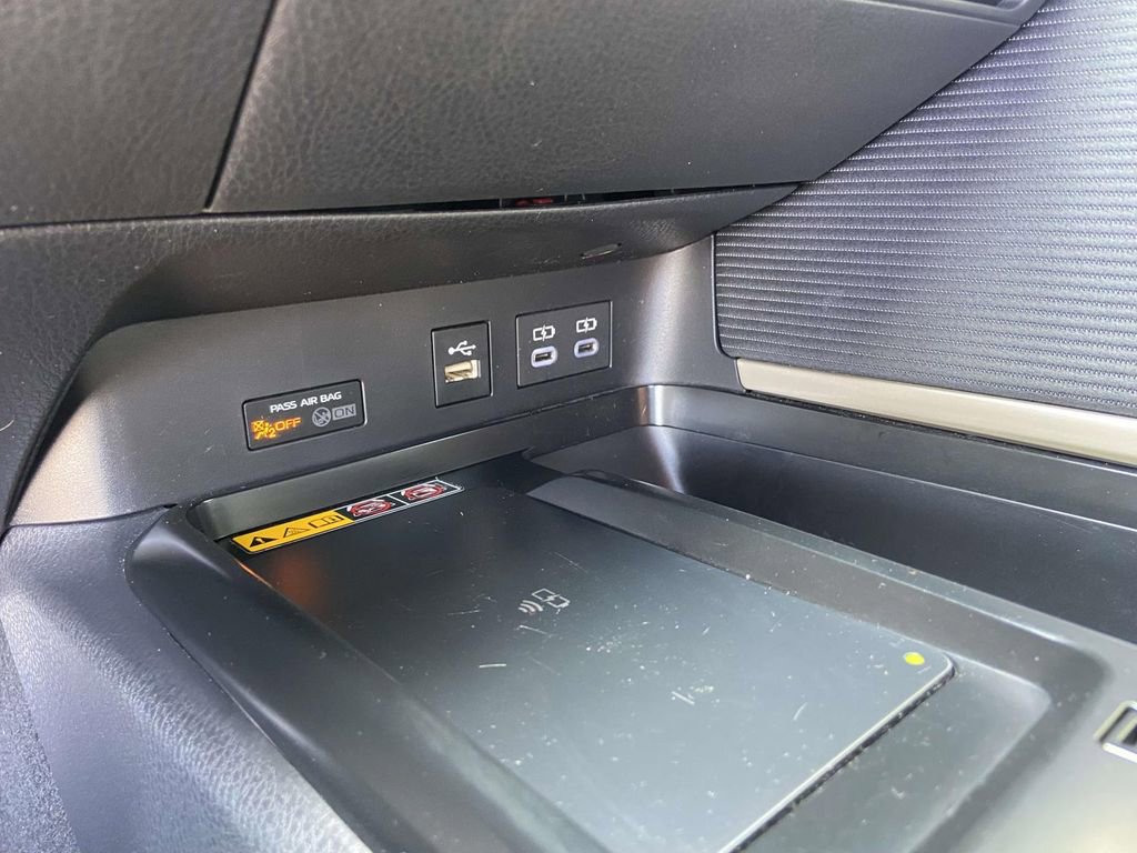 Used 2025 Toyota Camry SE w/ Multimedia Upgrade Package FWD image 23