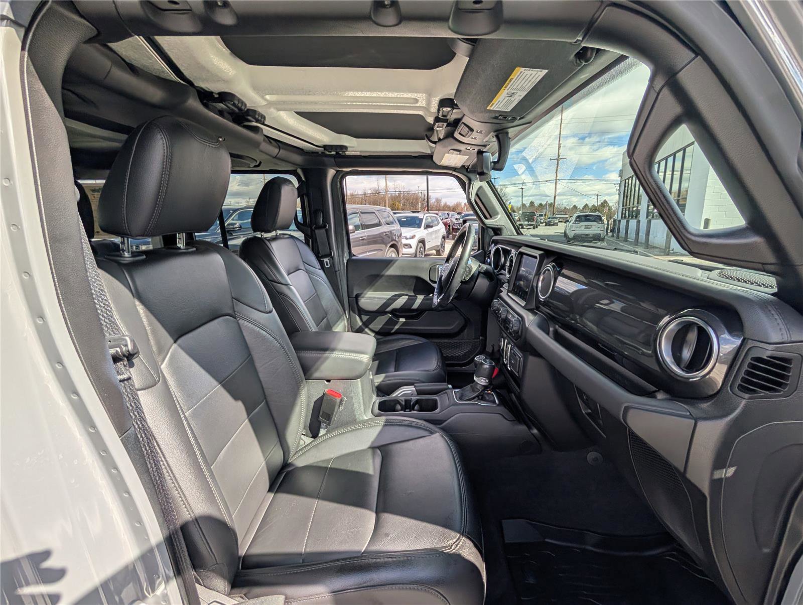 Used 2021 Jeep Wrangler Unlimited Sahara image 10