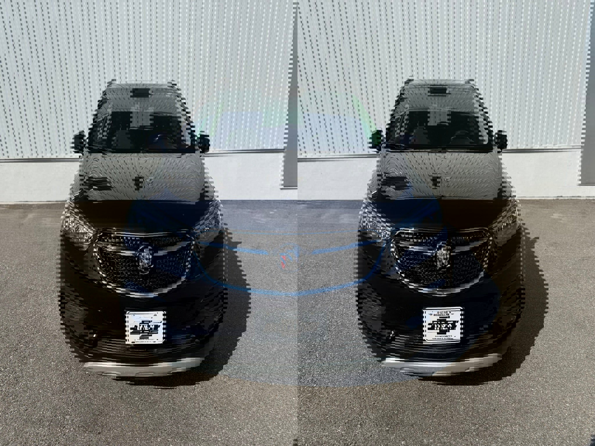 Used 2022 Buick Encore Preferred w/ Safety Package image 2