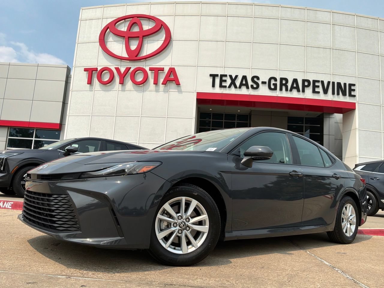 Used 2025 Toyota Camry LE FWD image 2