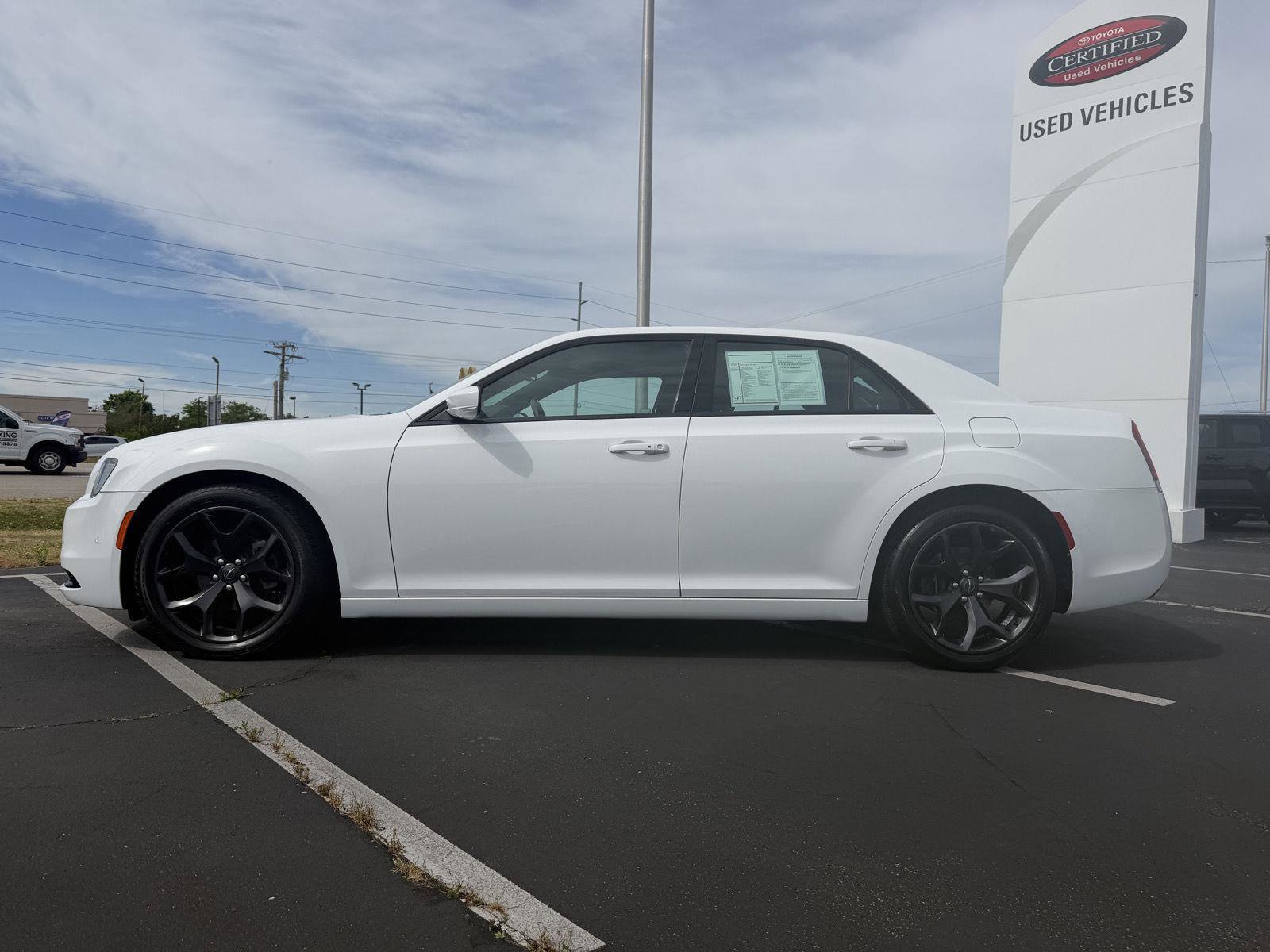 Used 2021 Chrysler 300 S RWD image 4
