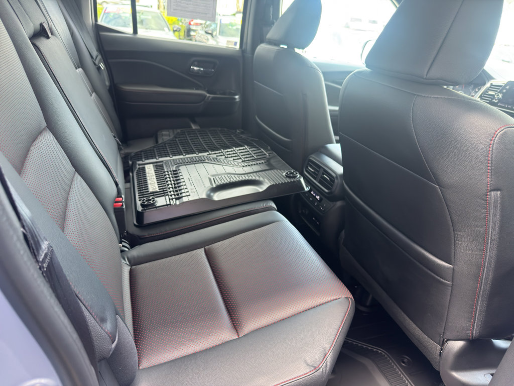Used 2026 Honda Ridgeline Black Edition image 17