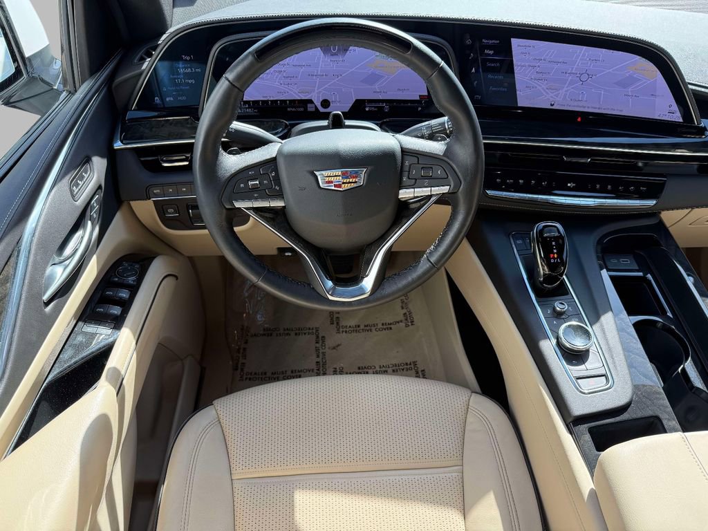 Used 2024 Cadillac Escalade ESV Premium Luxury w/ Performance Package image 4