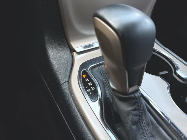 Used 2016 Jeep Grand Cherokee Laredo w/ Quick Order Package 23E AWD/4WD image 15