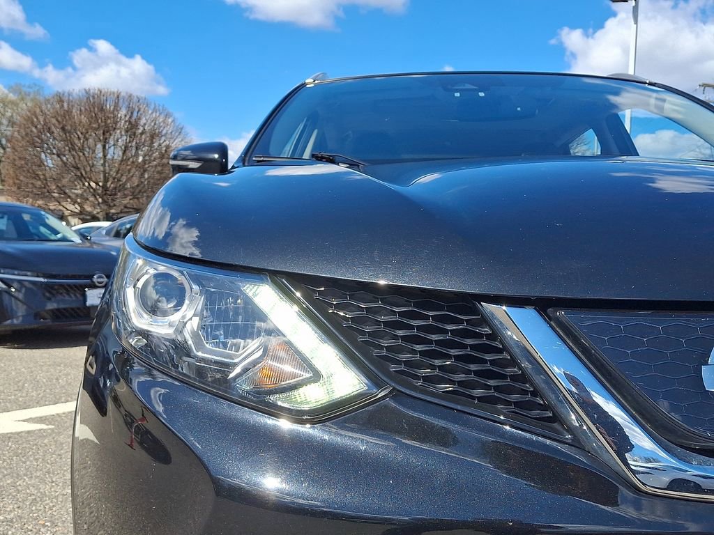 Used 2019 Nissan Rogue Sport SL w/ Premium Package image 11