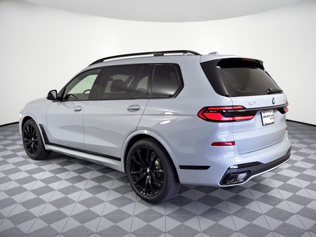 New 2027 BMW X7 xDrive40i w/ M Sport Package AWD/4WD image 3
