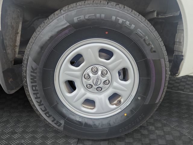 Used 2024 Nissan Frontier S RWD image 34