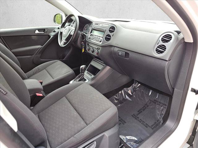 Used 2013 Volkswagen Tiguan S FWD image 12