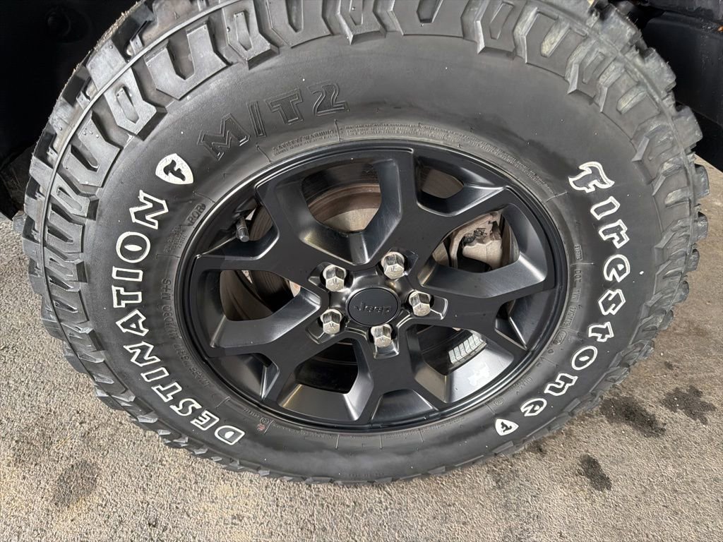 Used 2022 Jeep Wrangler Sport AWD/4WD image 9