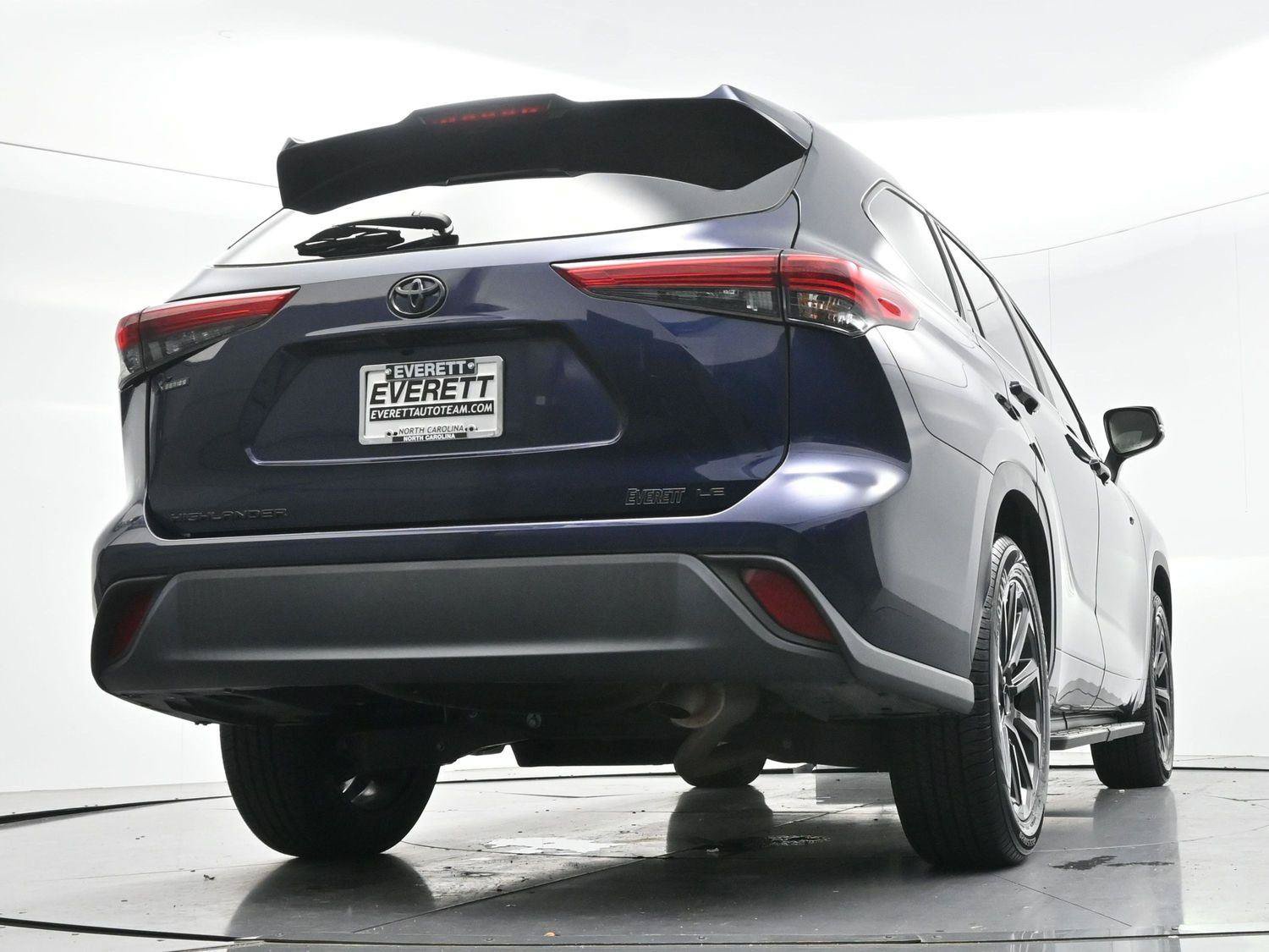 Used 2023 Toyota Highlander LE FWD image 46