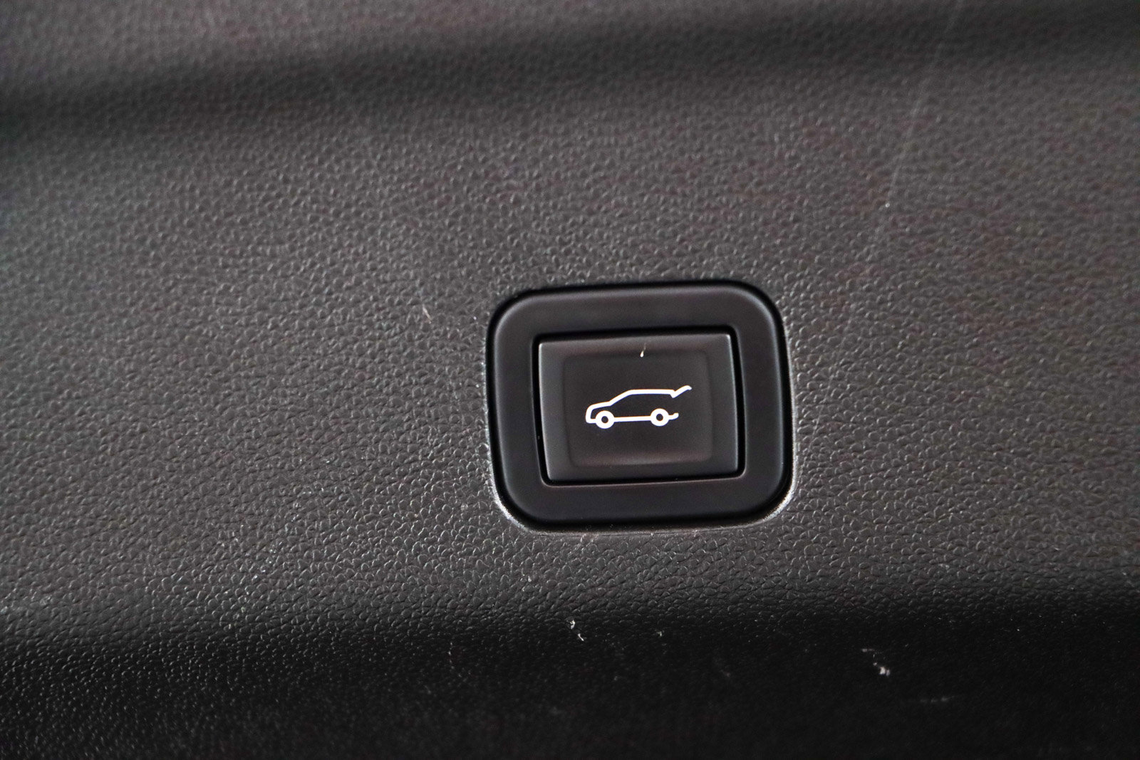 Used 2023 Chevrolet Tahoe Z71 w/ Luxury Package image 35