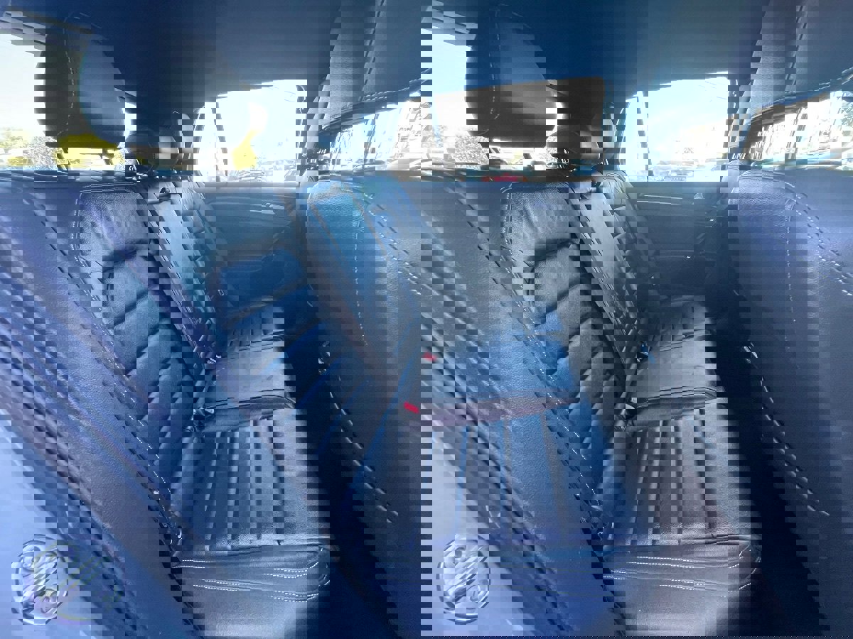 Used 2016 Volkswagen Golf R 4-Door image 14