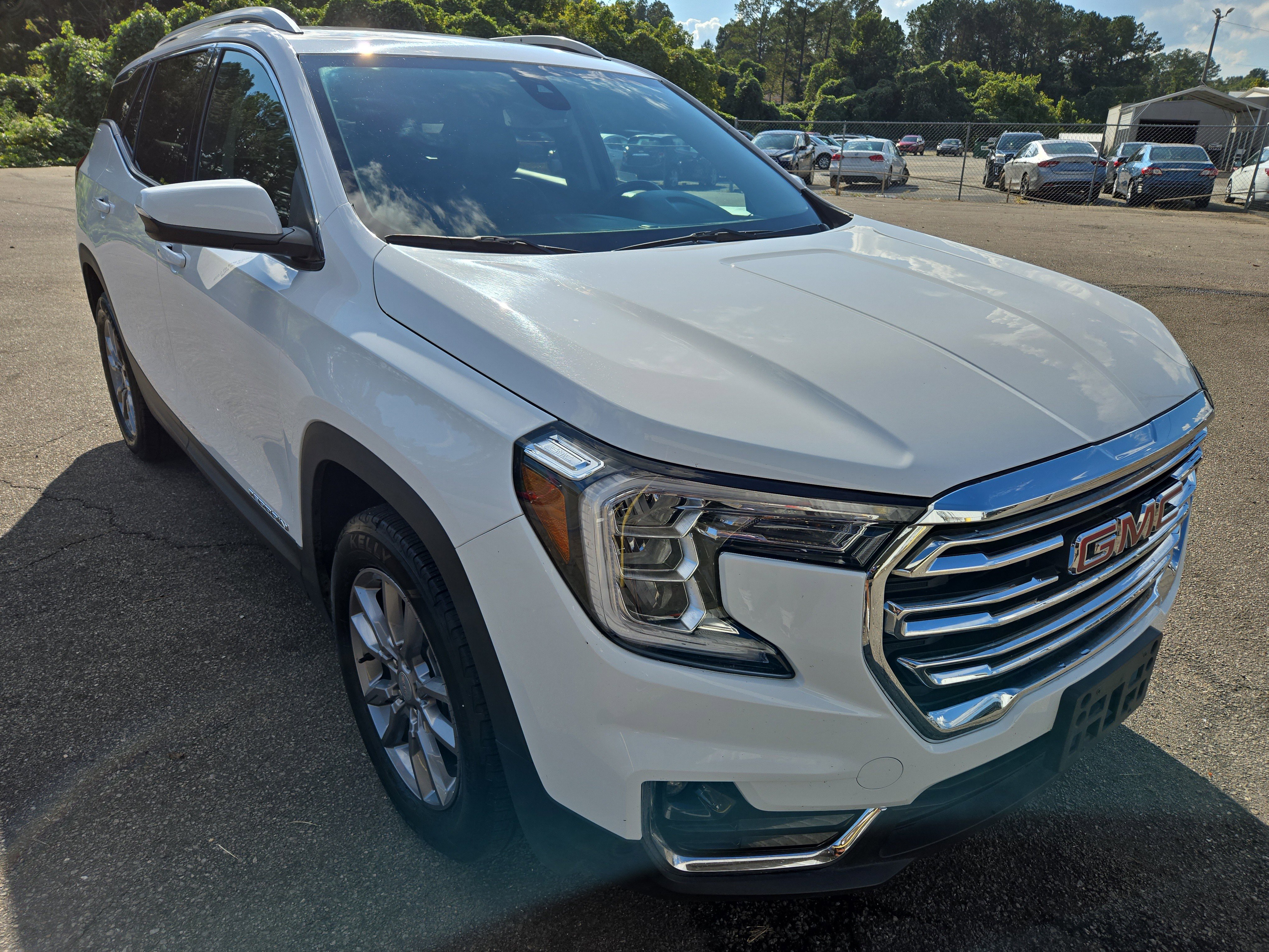 Used 2024 GMC Terrain SLT
