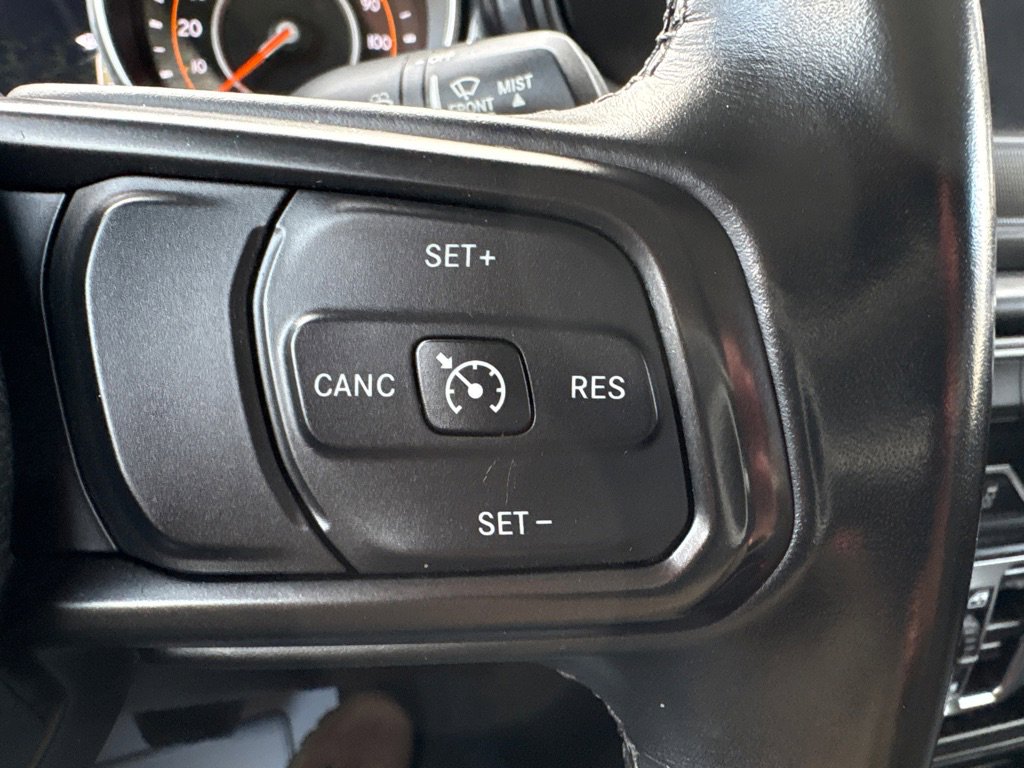 Used 2022 Jeep Gladiator Sport image 15