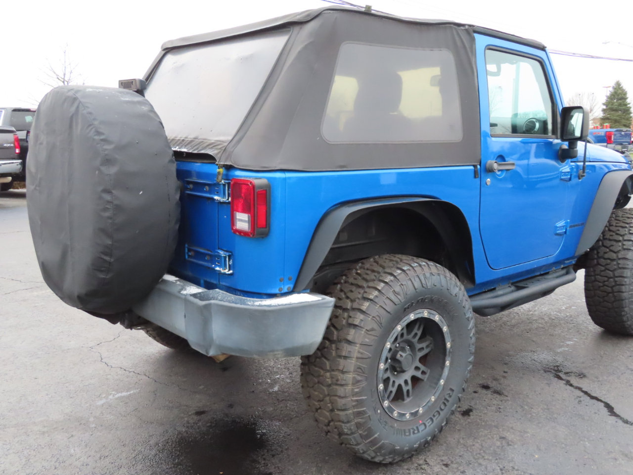 Used 2016 Jeep Wrangler Rubicon w/ Power Convenience Group image 16