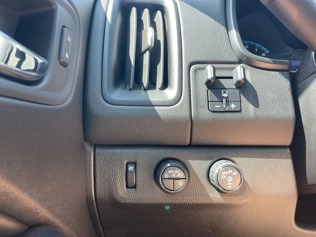 Used 2020 Chevrolet Colorado ZR2 w/ ZR2 Midnight Special Edition image 21