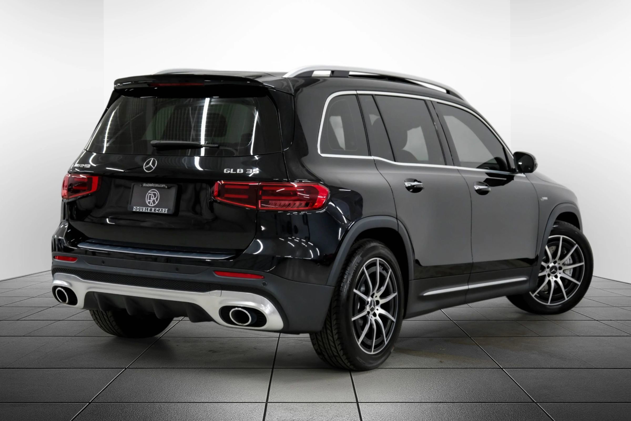 Used 2024 Mercedes-Benz GLB 35 AMG 4MATIC image 9