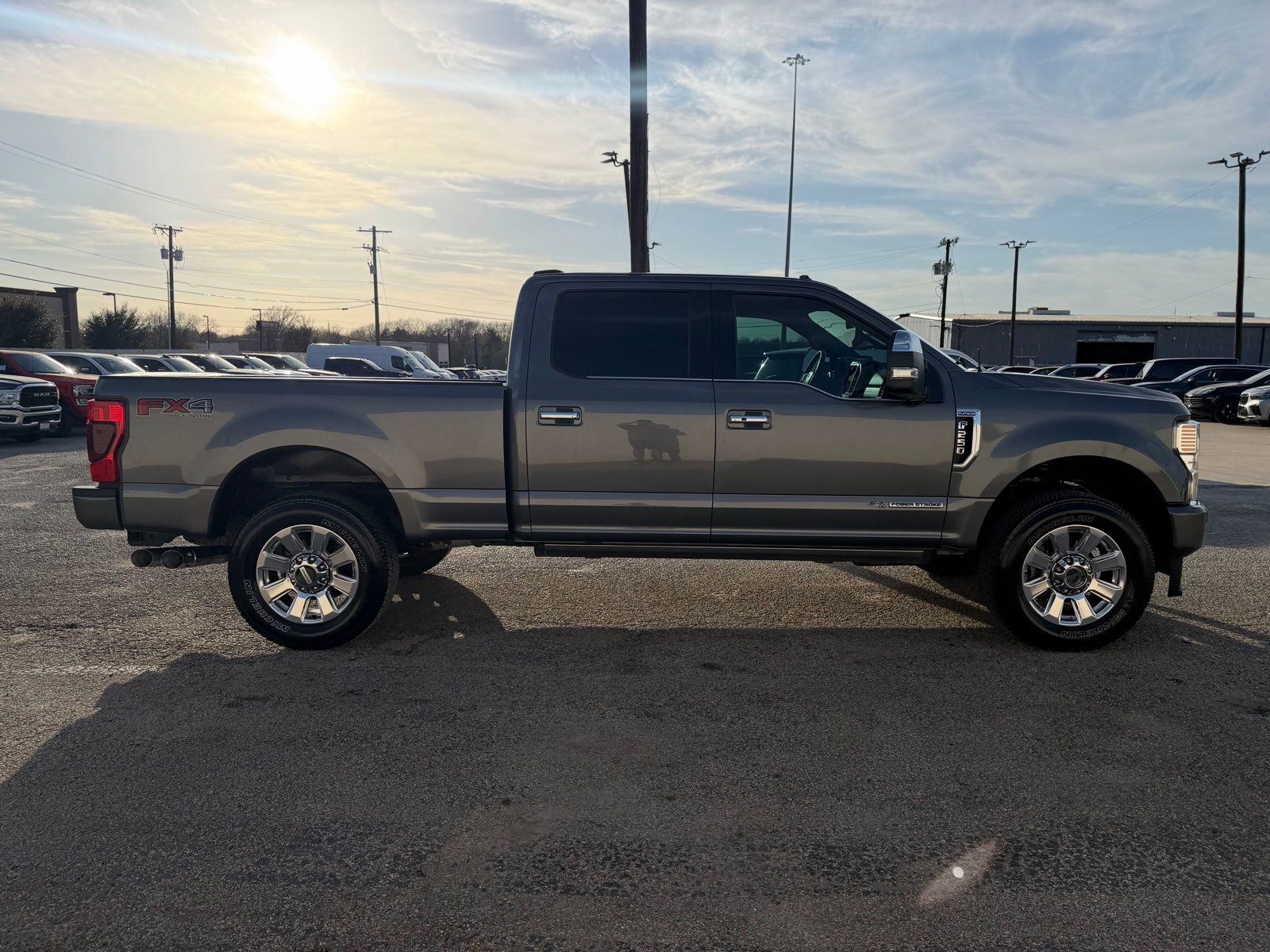 Used 2022 Ford F250 Platinum w/ FX4 Off-Road Package AWD/4WD image 8