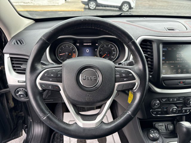 Used 2015 Jeep Cherokee Trailhawk w/ Leather Interior Group image 11