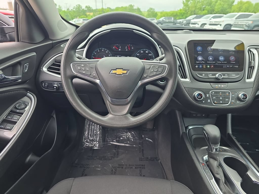 Certified 2025 Chevrolet Malibu LT FWD image 12