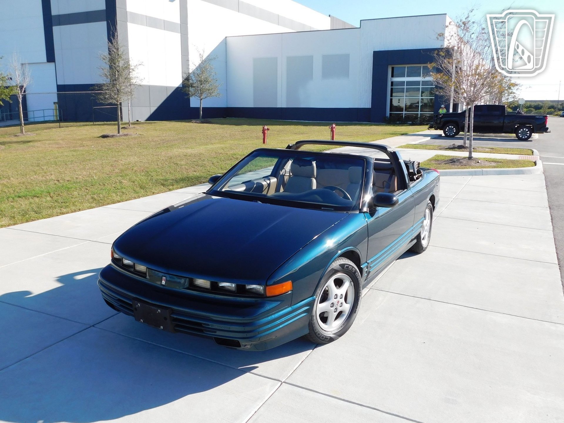 Used 1995 Oldsmobile Cutlass Supreme Convertible image 23