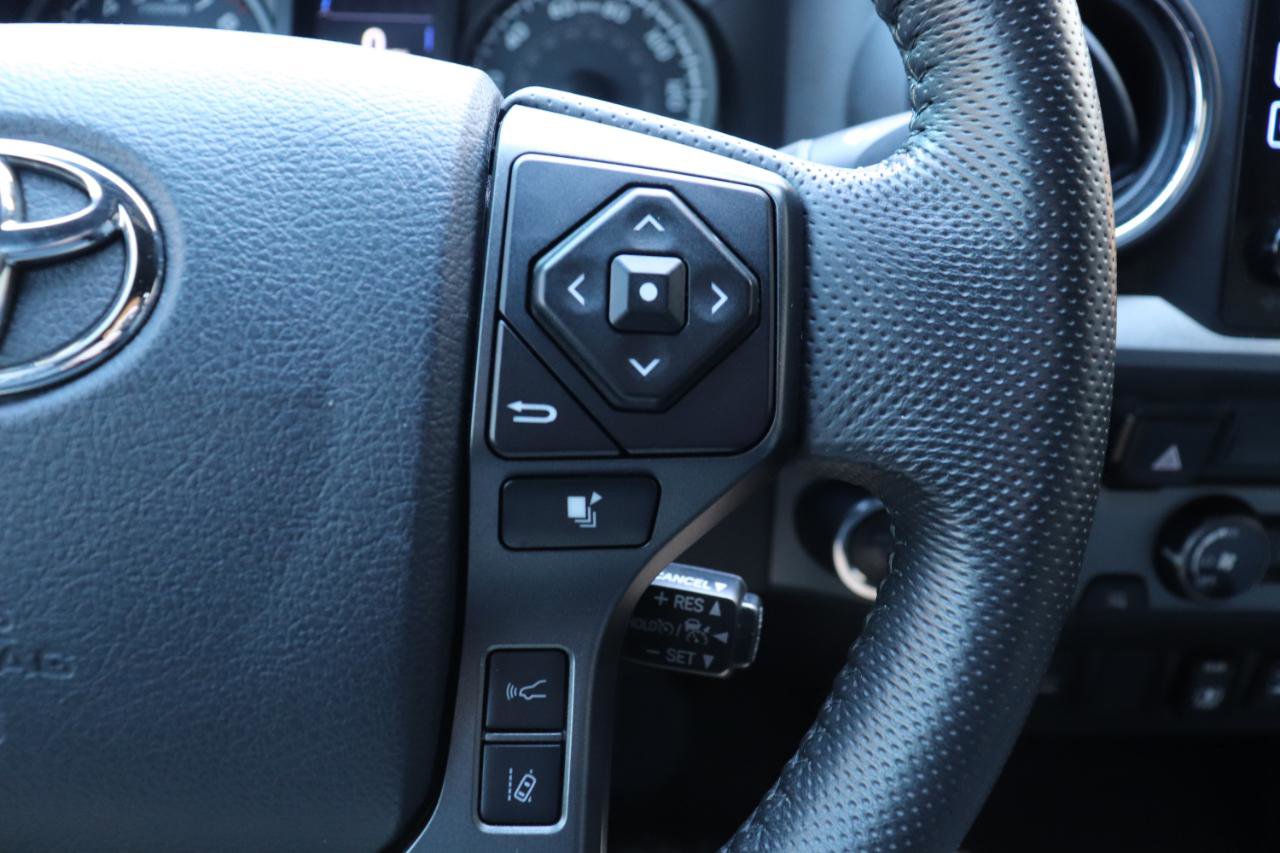 Used 2018 Toyota Tacoma TRD Sport image 52