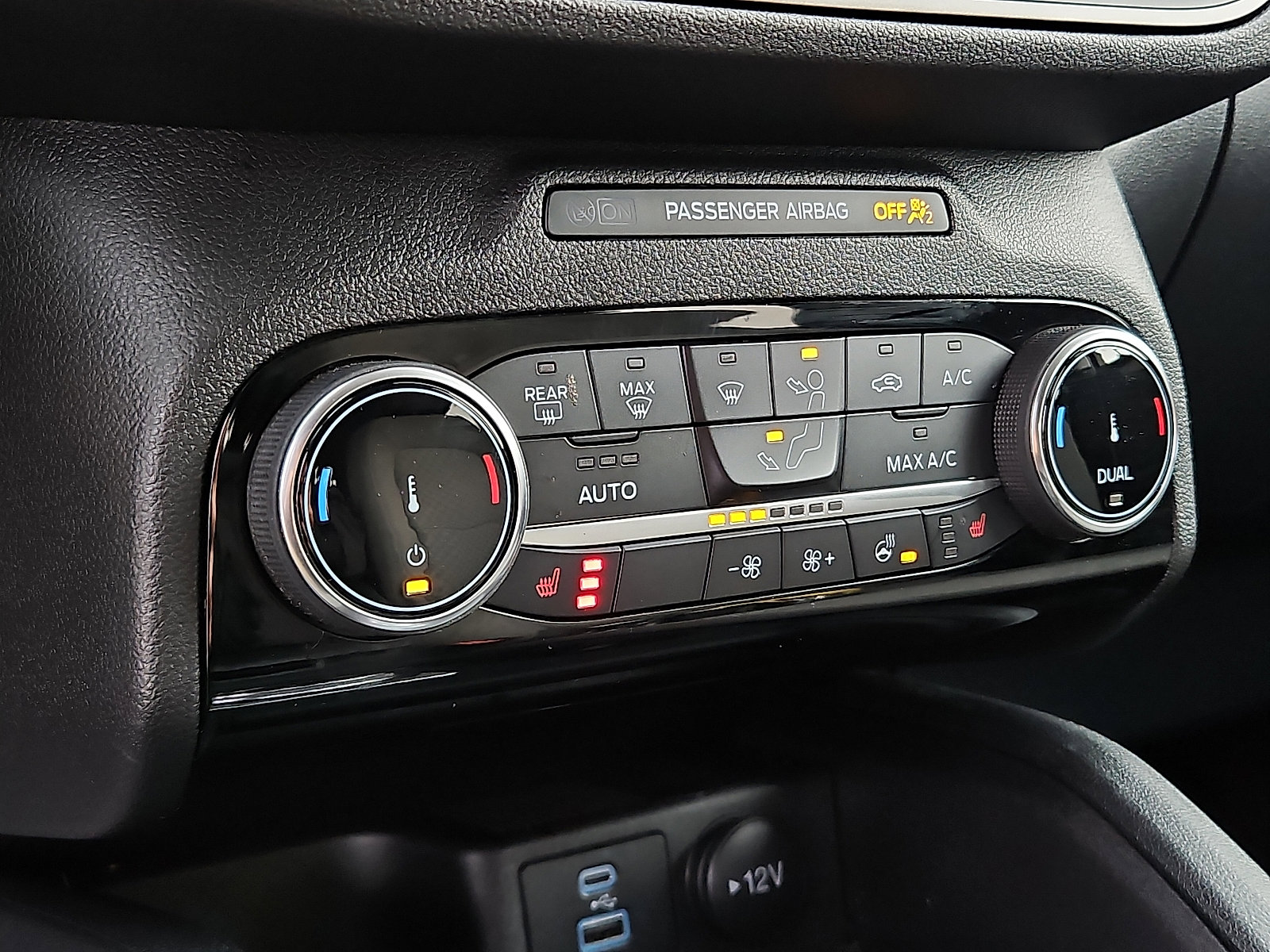 Used 2022 Ford Escape SE w/ Convenience Package image 15