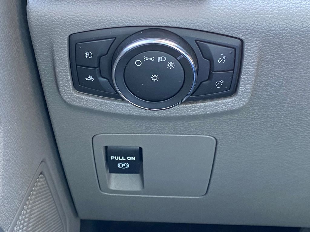 Used 2016 Ford F150 XLT w/ XTR Package image 26