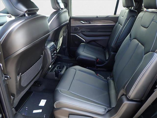 New 2025 Jeep Grand Cherokee L Overland w/ Luxury Tech Group IV image 10
