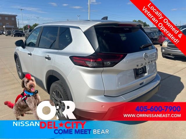 Used 2024 Nissan Rogue S FWD image 3