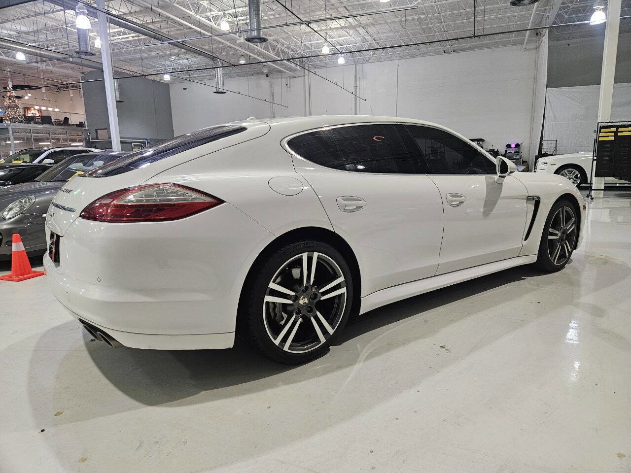 Used 2010 Porsche Panamera S image 28
